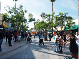 Figure6PedestriansCrossingThirdStreet